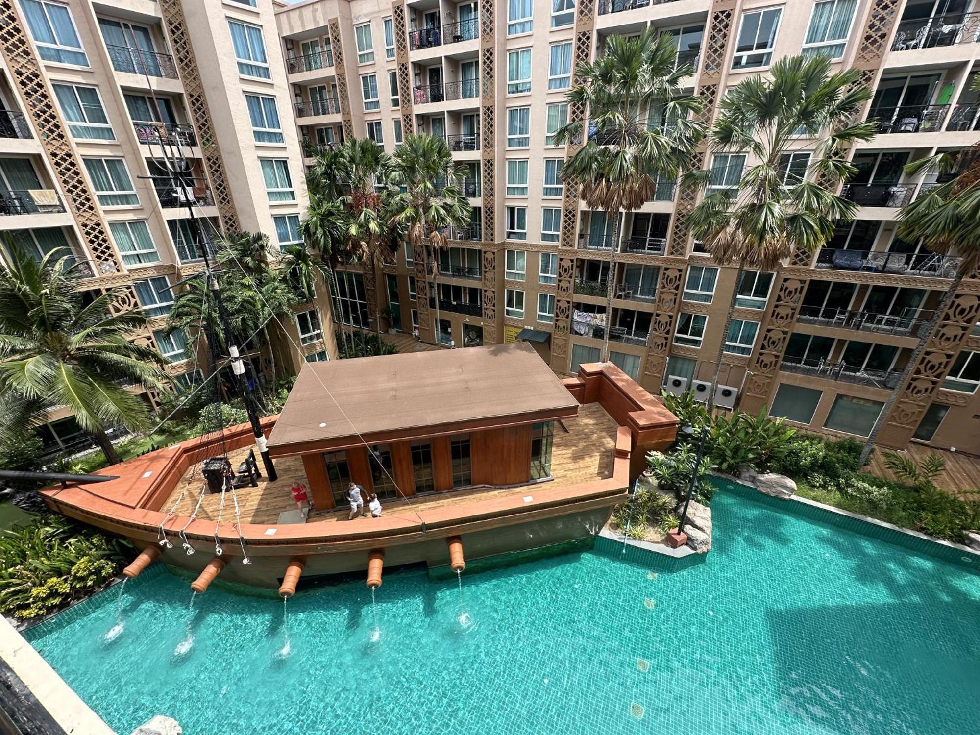 Atlantis Condo Resort Джомтьен Экстерьер фото